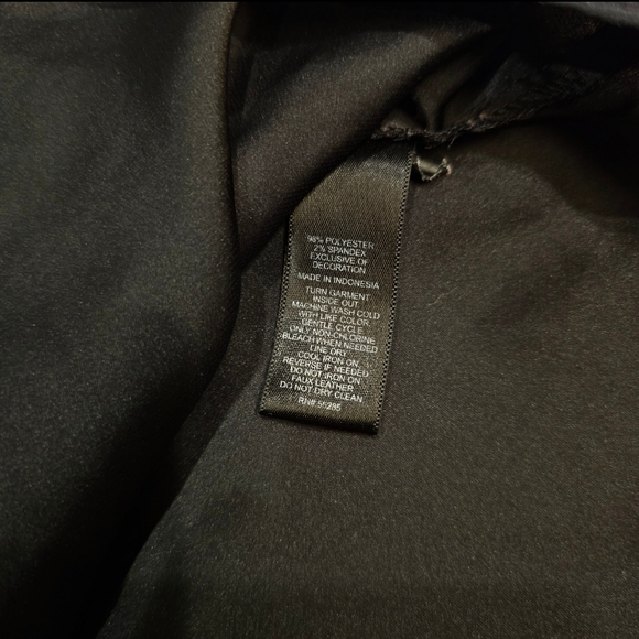 Express Women's Black Dress Shirt with Gold Zipper | Size XS - Picture 8 of 8